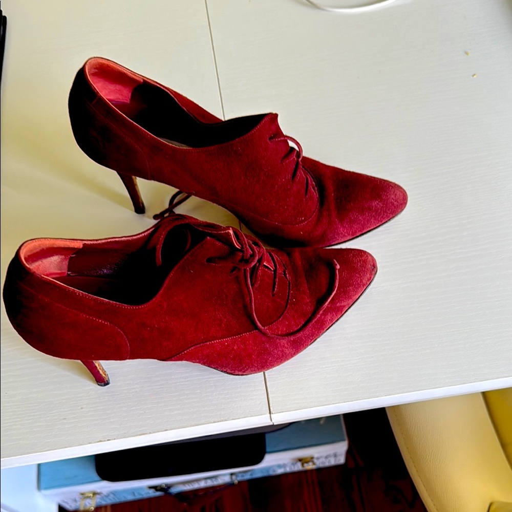 Manolo Blahnik Red Heels Sophisticated Oxfords